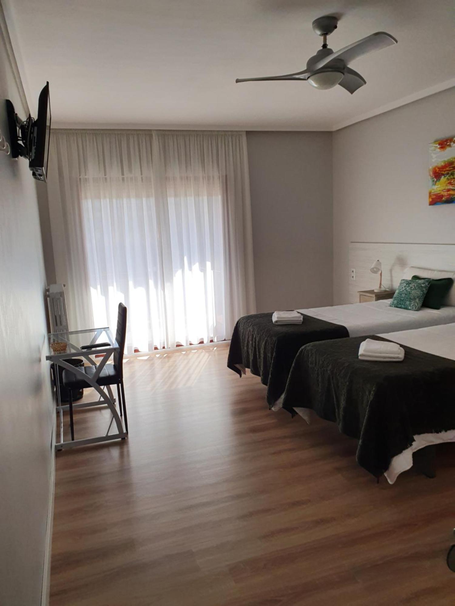 Pension Muro De La Mata Logroño Kamer foto